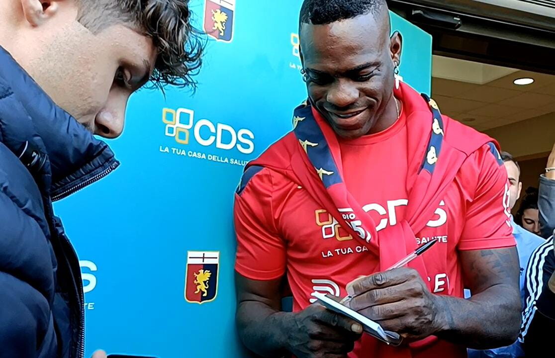 Balotelli torna al Genoa e si prepara a ricominciare fino al 2025