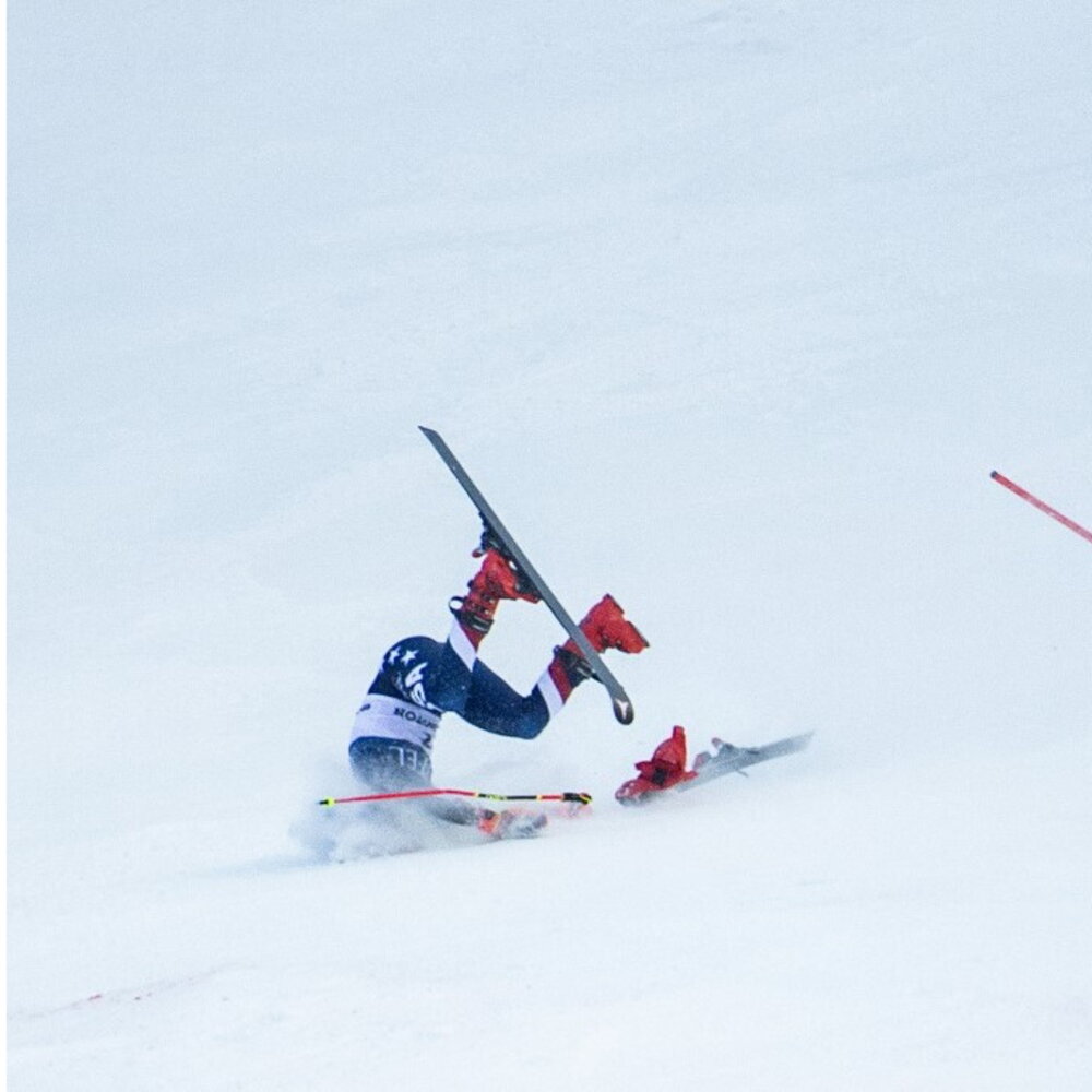 Mikaela Shiffrin infortunata al ginocchio durante lo slalom gigante di Killington