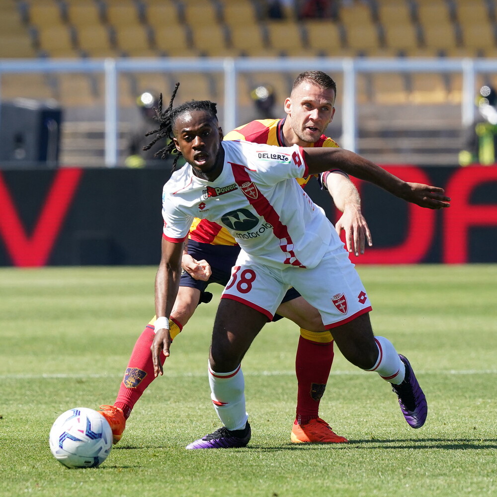 Lecce vince 2-1 contro il Monza e conquista tre punti fondamentali per la salvezza