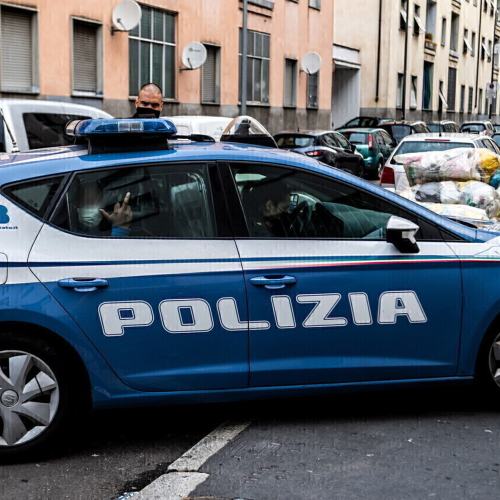 Aggressione con acido a Verbania, passanti bloccano l'ex fidanzato