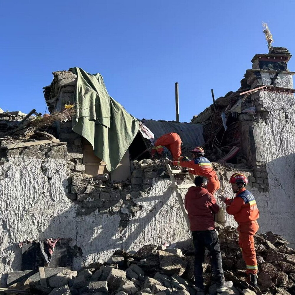 Terremoto devastante in Tibet: 95 morti e oltre 1000 case danneggiate, video in diretta