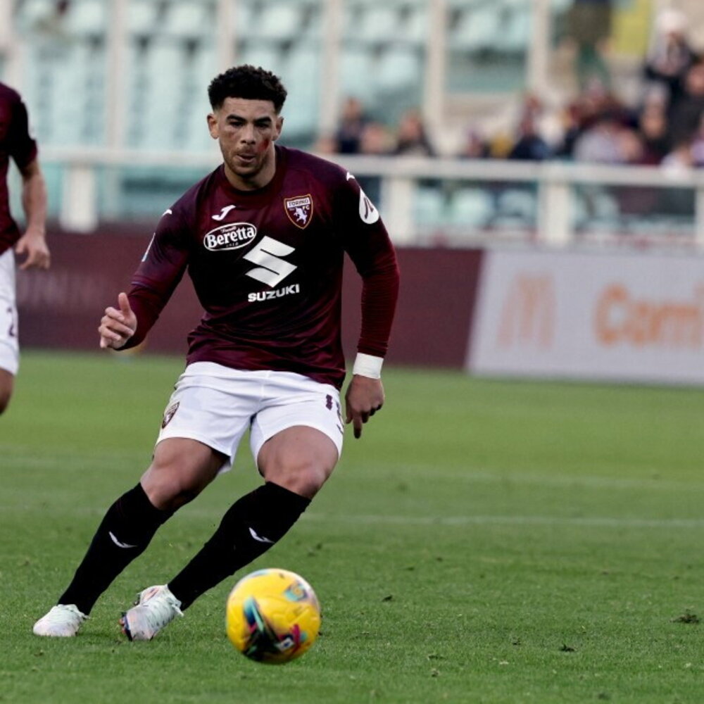 Torino batte Cagliari 2-0: doppietta di Adams e ritorno alla vittoria