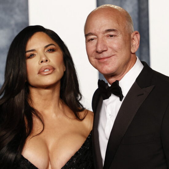 Jeff Bezos e Lauren Sanchez si sposano a Venezia su uno yacht da 500 milioni