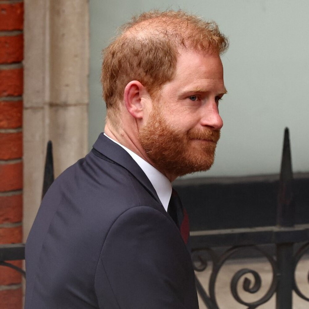 Il principe Harry desidera una riconciliazione con la famiglia reale e affronta l’isolamento dal padre