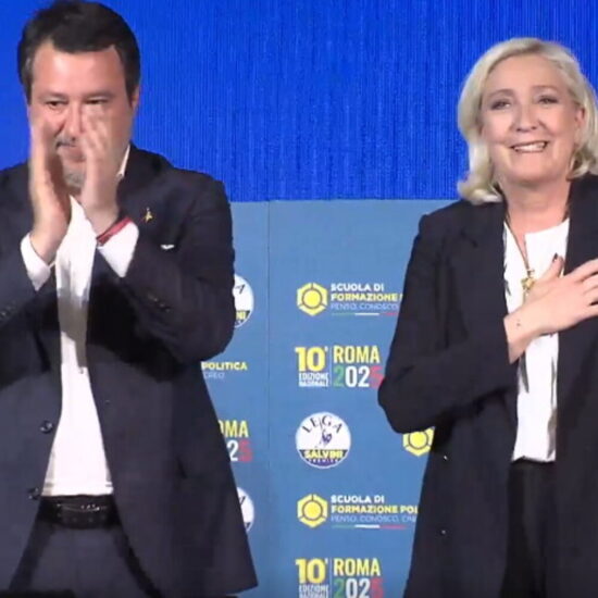 Salvini e Le Pen attaccano l’Europa di lobbisti e cinismo a Roma