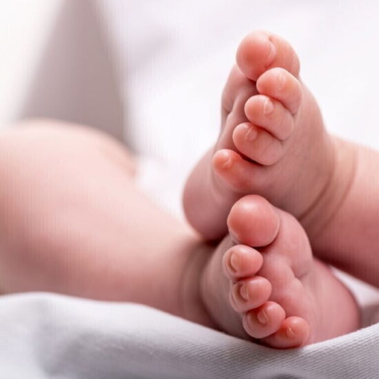 Madre intenzionale può riconoscere il figlio nato da procreazione assistita in Italia