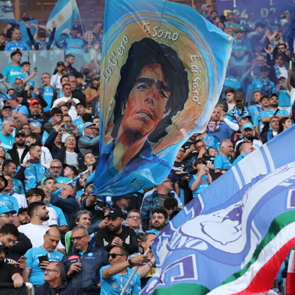Il Napoli conquista il quarto scudetto: trionfo storico per la squadra partenopea