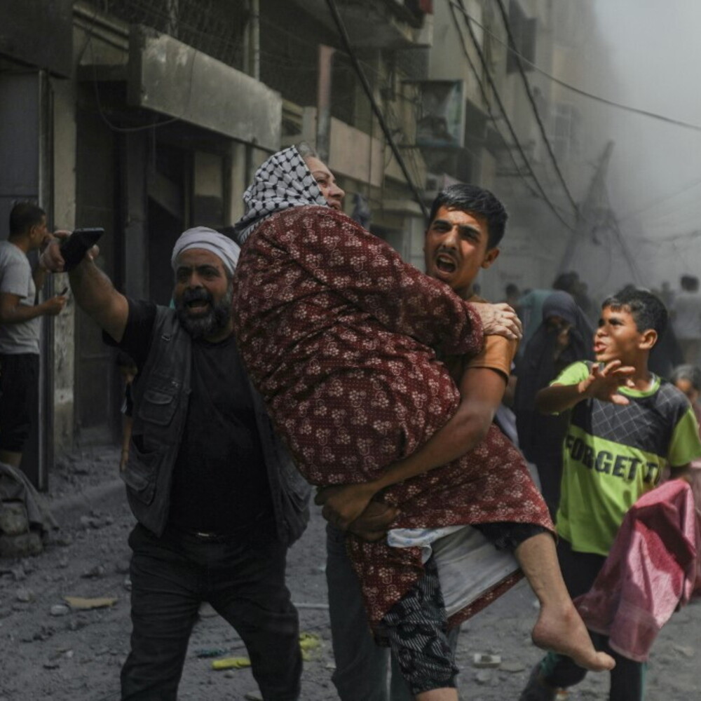 Bombardamento israeliano vicino a centro aiuti Rafah: almeno 39 morti e 220 feriti