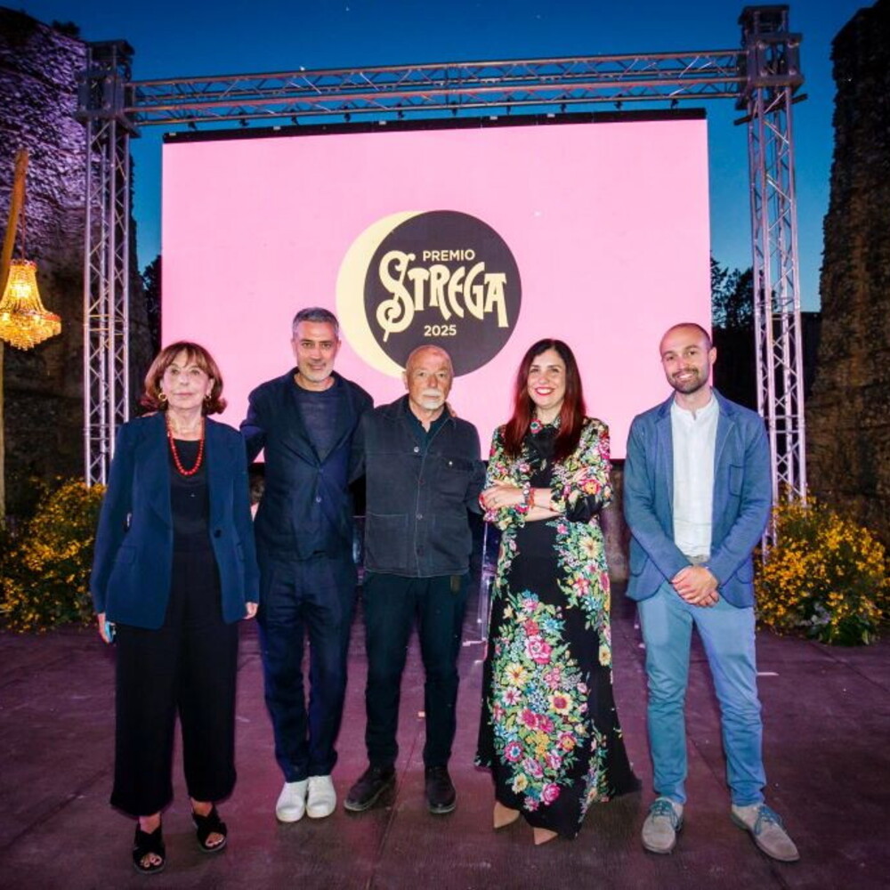 Premio Strega 2025: svelata la cinquina dei finalisti con Andrea Bajani, Nadia Terranova e Elisabetta Rasy