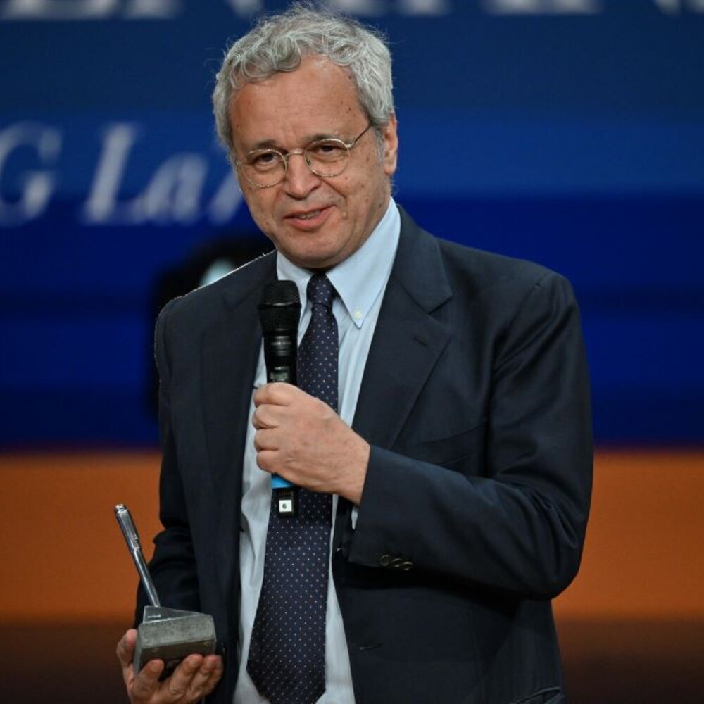Enrico Mentana annuncia Non scomparirò e conferma la sua presenza al Tg La7
