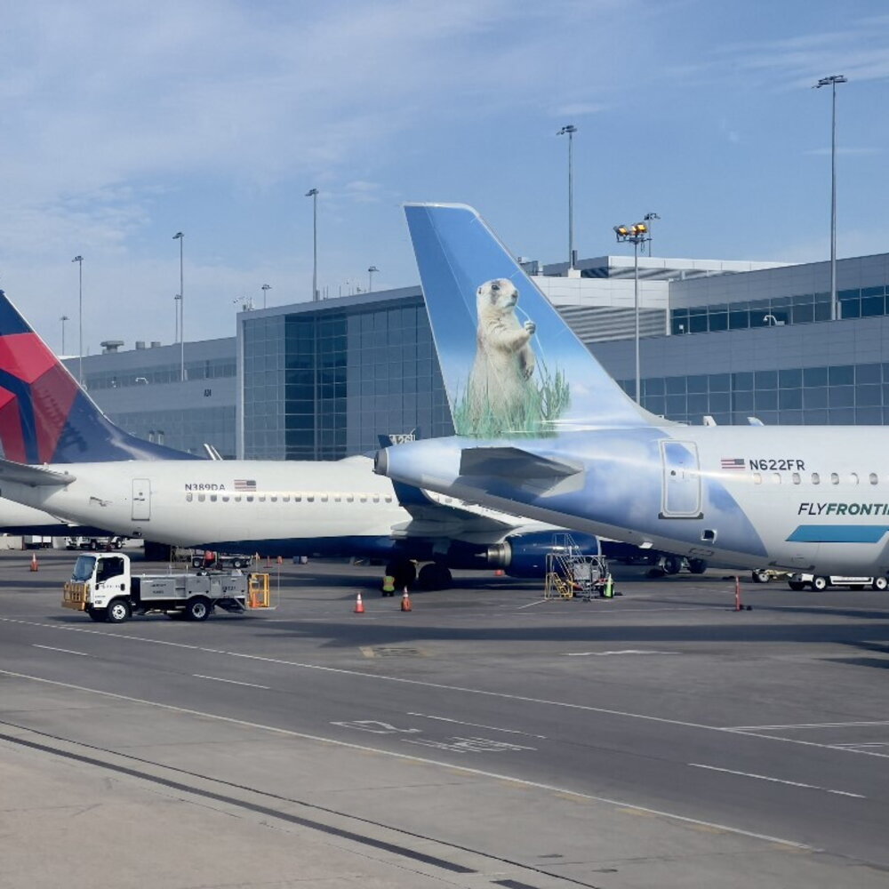 Incendio ai freni durante il decollo a Denver, evacuato aereo American Airlines con 173 passeggeri