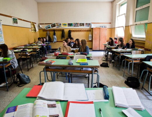 Voto di condotta a scuola: come influisce sulla promozione e le nuove regole per la sospensione del giudizio