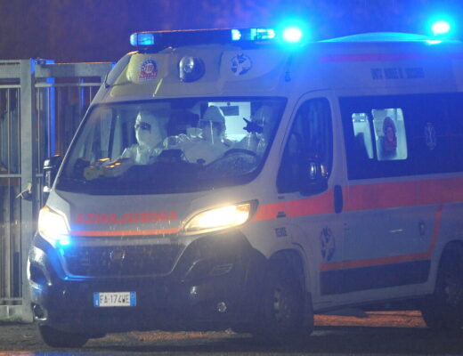 Incidente mortale a Gorizia: donna carbonizzata in schianto tra auto, ferita figlia di 8 anni