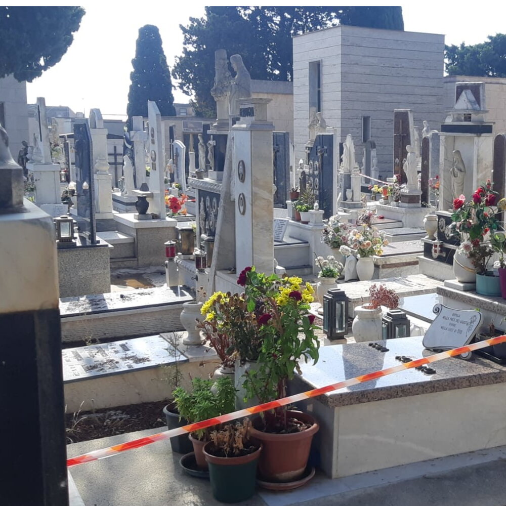 Cimitero di Villabate chiuso per odori nauseabondi: 220 bare senza sepoltura
