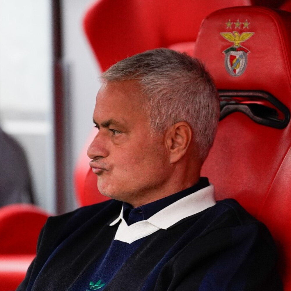 Mourinho lascia il Fenerbahce: contratto risolto dopo l’eliminazione in Champions col Benfica