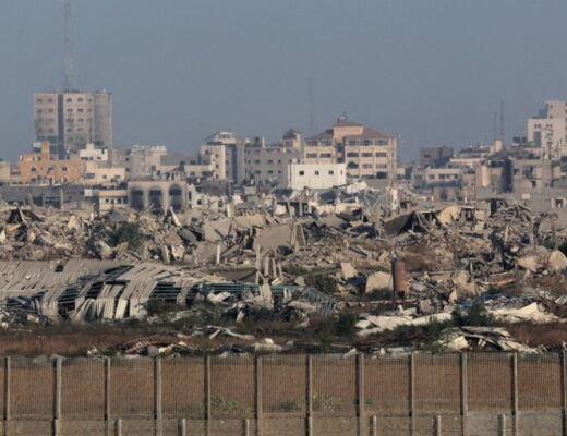 Intensificati attacchi a Gaza City: oltre 40 morti e soldati israeliani dispersi