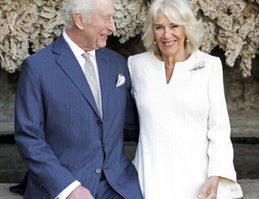 Carlo e Camilla dal Papa preghiera storica Cappella Sistina e titolo Royal Confrater