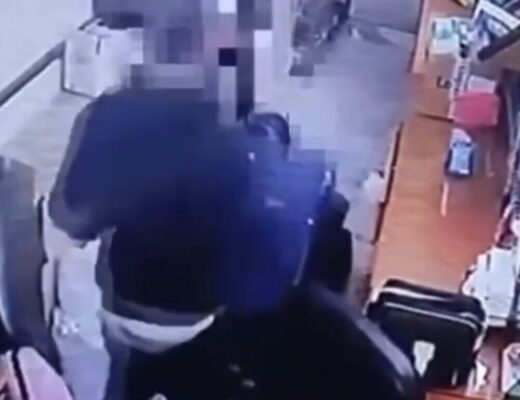 Calci e pugni alla moglie malata: arrestato 34enne a Catania, il video dell’aggressione