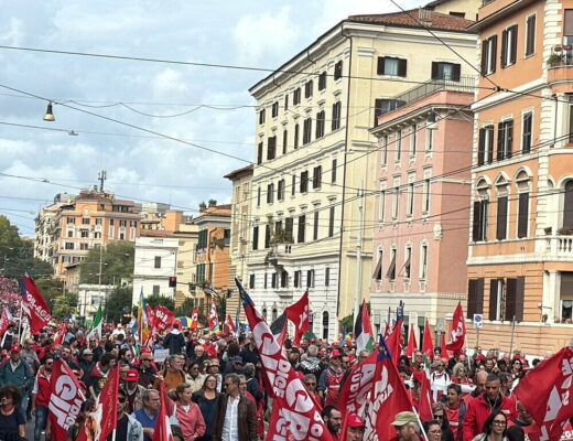 Corteo CGIL Roma Landini minaccia sciopero se legge di bilancio non cambia