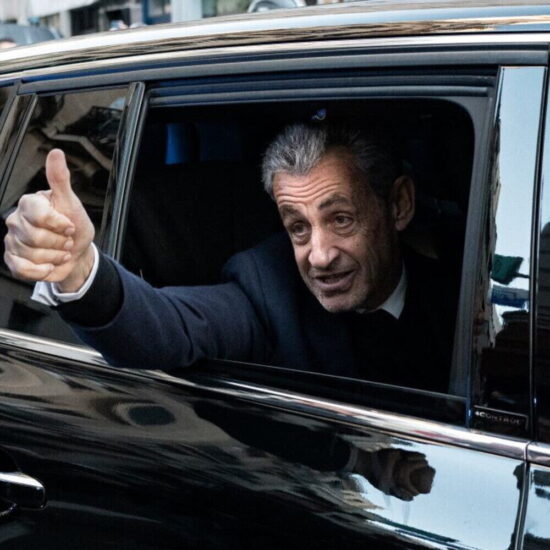 Scarcerazione Sarkozy: il 10 novembre la decisione dei giudici sull’ex presidente