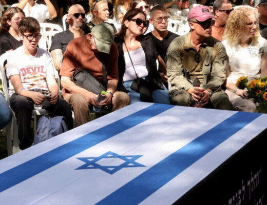 Hamas chiede alla Croce Rossa aiuto per recuperare i corpi degli ostaggi a Gaza