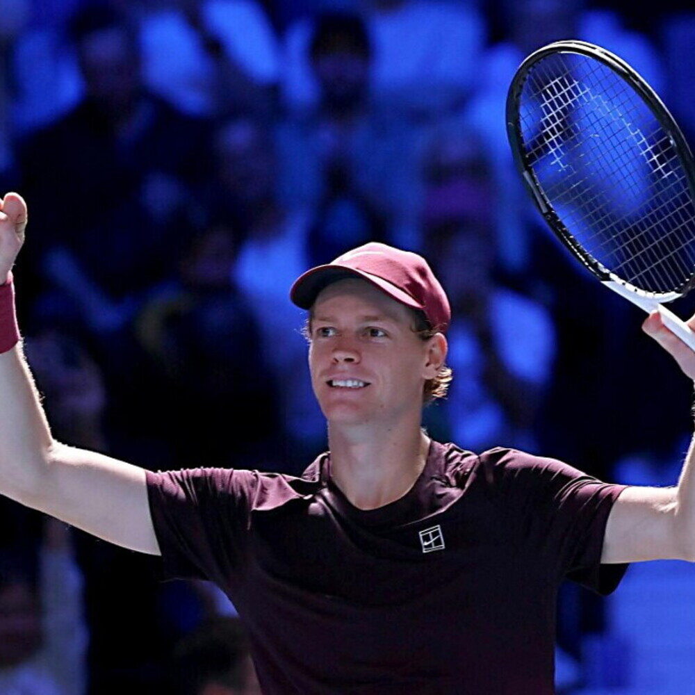 Sinner in finale a Parigi: battuto Zverev, ora sfida con Auger-Aliassime per il trono