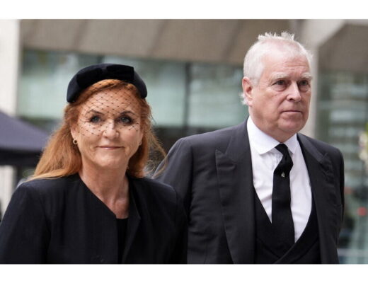 Andrea perde il titolo di viceammiraglio: la caduta coinvolge anche Sarah Ferguson