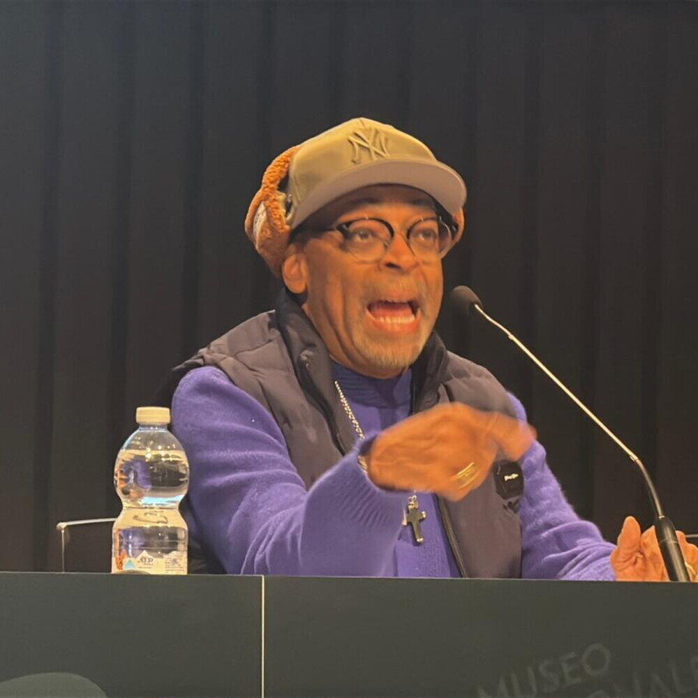 Spike Lee chiarisce su Jannik Sinner non ho nulla contro di lui e gli chiederò una racchetta autografata