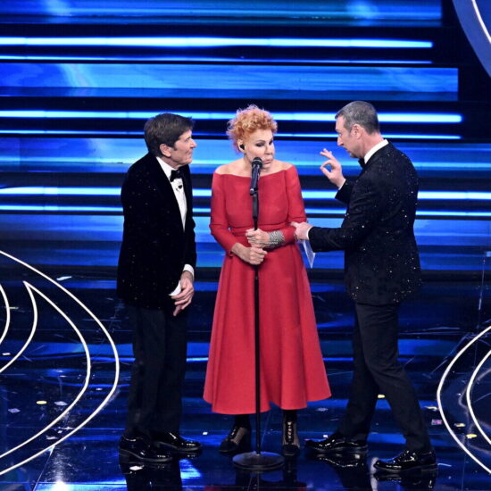 Belve omaggio a Ornella Vanoni con Orietta Berti Martina Colombari e Filippo Magnini